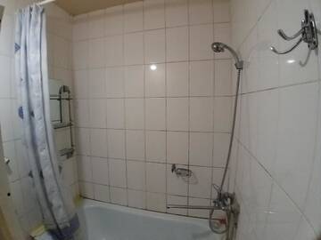 Фото номера Трехместный номер эконом-класса Хостелы Old Square Hostel г. Алматы 5
