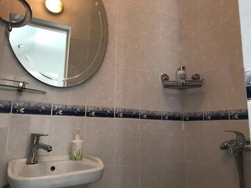 Фото номера Большой двухместный номер с 1 кроватью или 2 отдельными кроватями Гостевой дом Akbulak г. Алматы 8