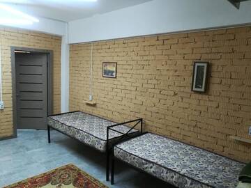 Фото номера Четырехместный номер &quot;Комфорт&quot; Хостелы Family hostel г. Алматы 3