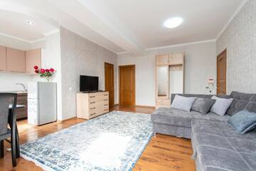 Фото Апартаменты Comfortable apartment in the golden square. г. Алматы 4