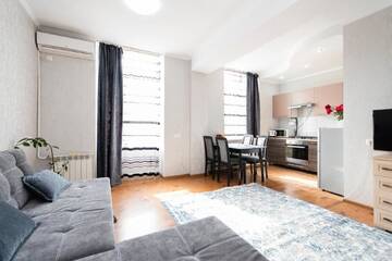 Фото номера Апартаменты с 1 спальней Апартаменты Comfortable apartment in the golden square. г. Алматы 11