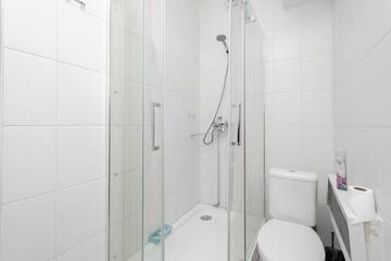 Фото номера Апартаменты с 1 спальней Апартаменты Comfortable apartment in the golden square. г. Алматы 19