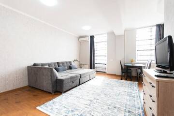 Фото номера Апартаменты с 1 спальней Апартаменты Comfortable apartment in the golden square. г. Алматы 9
