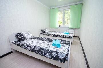 Фото номера Апартаменты с 2 спальнями Апартаменты Cozy, clean apartment in Almaly district г. Алматы 33
