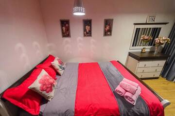 Фото номера Апартаменты с 2 спальнями Апартаменты Apartments on Shevchenko 75 г. Алматы 36