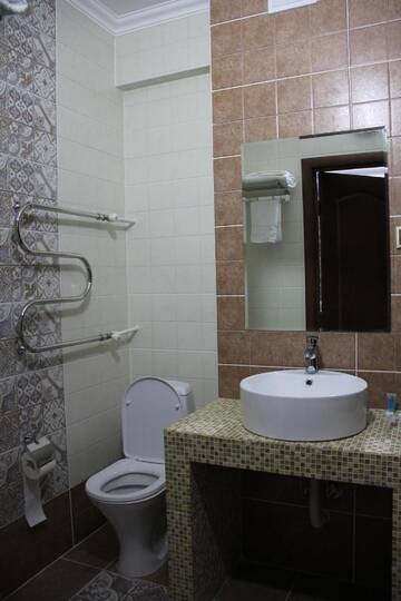 Фото номера Люкс с балконом Отель Rabat Hotel г. Алматы 14