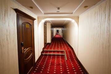 Фото номера Улучшенный номер с 2 кроватями размера «queen-size» Отель Salut Hotel Almaty г. Алматы 2