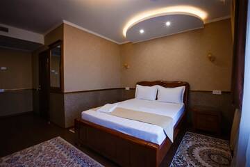 Фото номера Люкс с 1 спальней Отель Salut Hotel Almaty г. Алматы 5