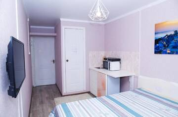 Фото номера Двухместный номер с 1 кроватью Апарт-отели YourHouse микрорайон 1, дом 5 - экономичнее квартиры, уютнее гостиницы г. Алматы 6