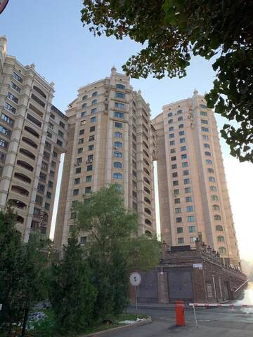 Фото Апартаменты Spacious flat in Al-Farabi avenue with big rooms г. Алматы 2