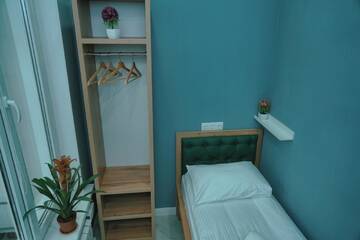 Фото номера Одноместный номер с душем Отели типа «постель и завтрак» Gagarin Park Halal Apartments г. Алматы 3