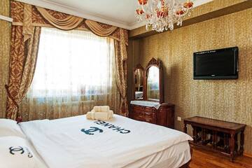 Фото номера Апартаменты с 2 спальнями Апартаменты Royal Apartments г. Алматы 39