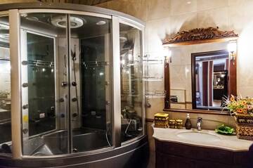 Фото номера Апартаменты с 2 спальнями Апартаменты Royal Apartments г. Алматы 91