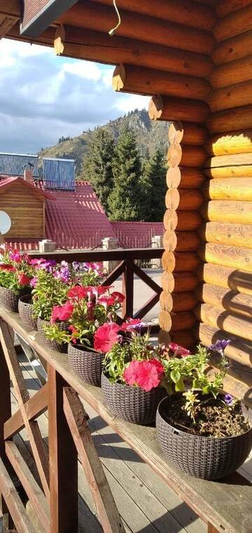 Фото номера Двухместный номер с 1 кроватью и балконом Хостелы Hostel SHYMBULAK г. Алматы 2