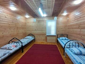 Фото номера Кровать в общем 4-местном номере для мужчин и женщин Хостелы Hostel SHYMBULAK г. Алматы 2