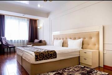 Фото номера Одноместный номер с ванной Отель Gold Boutique Hotel г. Алматы 5