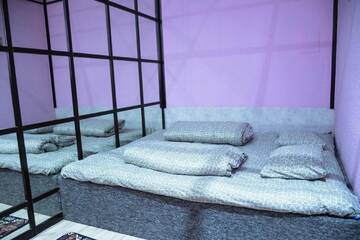 Фото номера Большой двухместный номер с 1 кроватью Хостелы RB Hostel г. Алматы 7