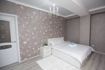 Фото Апартаменты New luxary apartment i the city center г. Алматы 1