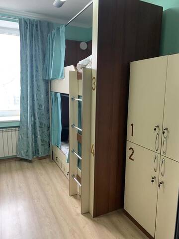 Фото номера Спальное место на двухъярусной кровати в общем номере для женщин Хостелы Golden Square Almaty г. Алматы 4