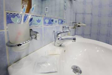 Фото номера Апартаменты с 1 спальней Апартаменты Курмангазы, 144 (Ауэзова) г. Алматы 30