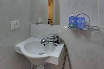 Фото номера Двухместный номер с 1 кроватью Апарт-отели YourHouse на Гагарина Утепова - экономичнее квартиры, уютнее гостиницы г. Алматы 5
