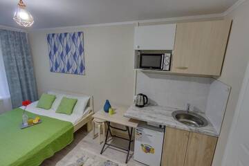 Фото номера Двухместный номер с 1 кроватью Апарт-отели YourHouse микрорайон 1, дом 76 - экономичнее квартиры, уютнее гостиницы г. Алматы 6