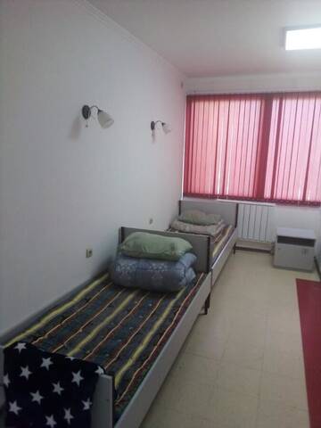Фото номера Двухместный номер с 2 двуспальными кроватями Хостелы NEW Hostel г. Алматы 3