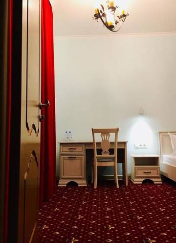 Фото номера Двухместный номер с 1 кроватью Отели типа «постель и завтрак» DAISEZ hotel г. Алматы 8