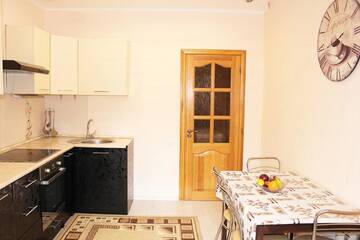 Фото Апартаменты Apartment on Samal 2-28 г. Алматы 3