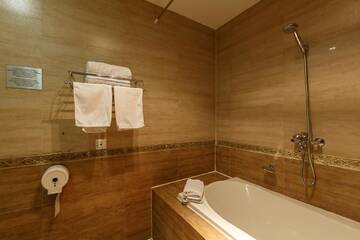 Фото номера Апартаменты с 1 спальней Отель Renion Residence Hotel г. Алматы 11