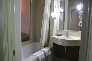 Фото номера Полулюкс Отель Grand Aiser Hotel г. Алматы 14