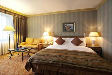 Фото номера Номер Делюкс с кроватью размера «king-size» Отель InterContinental Almaty г. Алматы 4