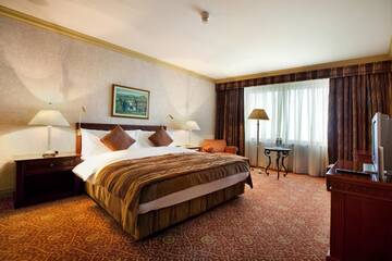 Фото номера Номер «Интерконтиненталь Клуб» с кроватью размера «king-size» Отель InterContinental Almaty г. Алматы 3
