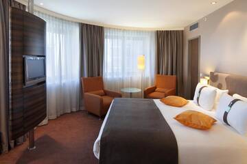 Фото номера Полулюкс Отель Holiday Inn Almaty г. Алматы 2