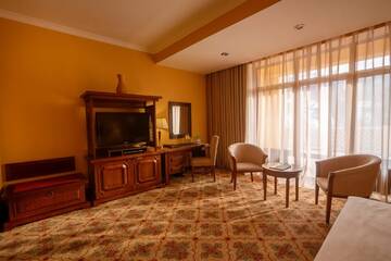 Фото номера Улучшенный люкс Курортные отели Samal Resort &amp; SPA г. Алматы 3