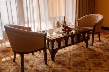 Фото номера Улучшенный двухместный номер с 1 кроватью Курортные отели Samal Resort &amp; SPA г. Алматы 2
