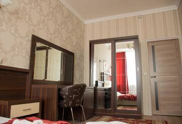 Фото номера Люкс &quot;Комфорт&quot; Отель Astana Hotel г. Алматы 11
