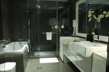 Фото номера Люкс Отель Donatello Boutique Hotel г. Алматы 2