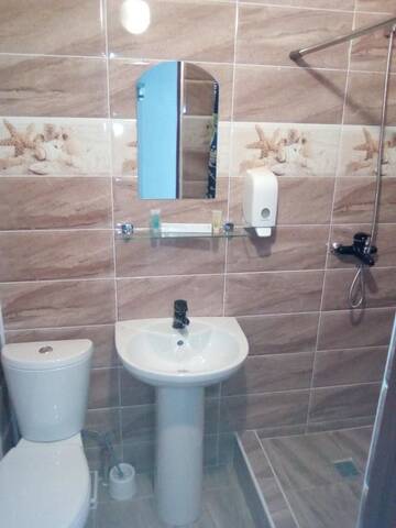 Фото номера Большой двухместный номер с 1 кроватью Отель Hotel Tahar г. Алматы 4