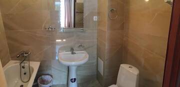 Фото номера Двухместный номер «Комфорт» с 1 кроватью Хостелы Almaty Five Seasons Hotel&amp;Hostel г. Алматы 11
