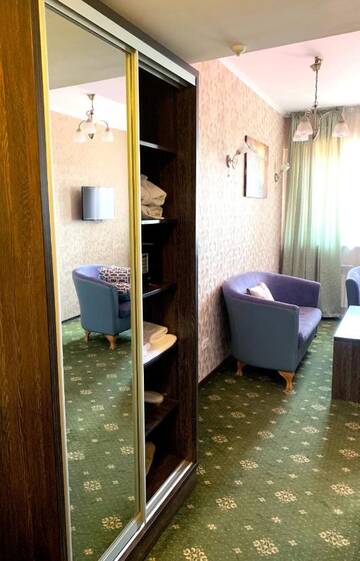 Фото номера Люкс с 1 спальней Отель Отель Golden Palace г. Алматы 7