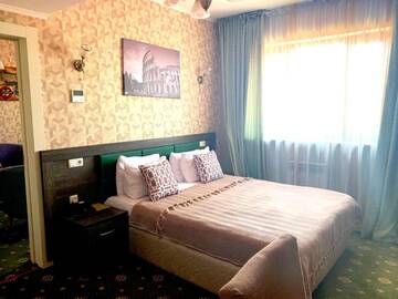 Фото номера Люкс с 1 спальней Отель Отель Golden Palace г. Алматы 12