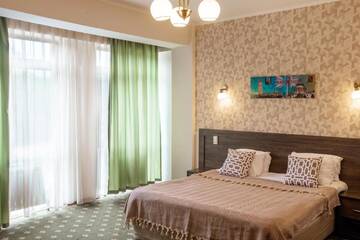 Фото номера Двухместный номер «Комфорт» с 1 кроватью Отель Отель Golden Palace г. Алматы 5