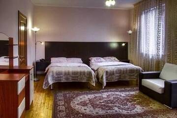 Фото номера Люкс с балконом Гостевой дом Guest House on Sadovaya г. Алматы 5