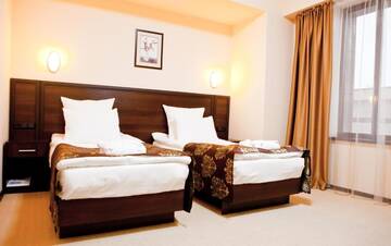 Фото номера Mini Double Room with Two Single Beds - Non-Smoking Отель Отель Best Western Plus Atakent Park г. Алматы 4