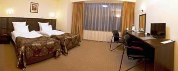 Фото номера Mini Double Room with Two Single Beds - Non-Smoking Отель Отель Best Western Plus Atakent Park г. Алматы 5