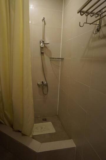 Фото номера Классический семейный номер Отель Grushevy Hospitality Boutique г. Алматы 5