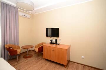 Фото номера Улучшенный двухместный номер с 1 кроватью Отель Grushevy Hospitality Boutique г. Алматы 4