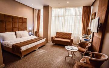 Фото номера Двухместный номер «Комфорт» с 1 кроватью Отель Grand Sapphire Hotel г. Алматы 2