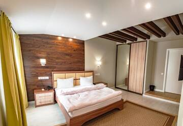 Фото номера Улучшенный двухместный номер с 1 кроватью Отель Resident Hotel Delux г. Алматы 4